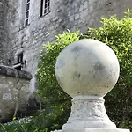 Chateau De Bouniagues