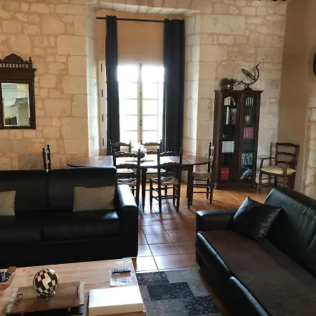 Chateau De Апартаменты *