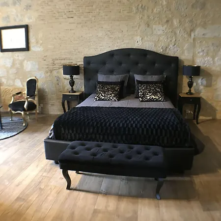 Апартаменты Chateau De