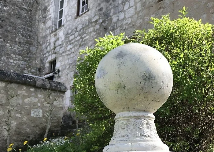 Chateau De Bouniagues