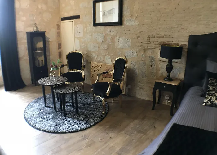 Chateau De Διαμέρισμα *